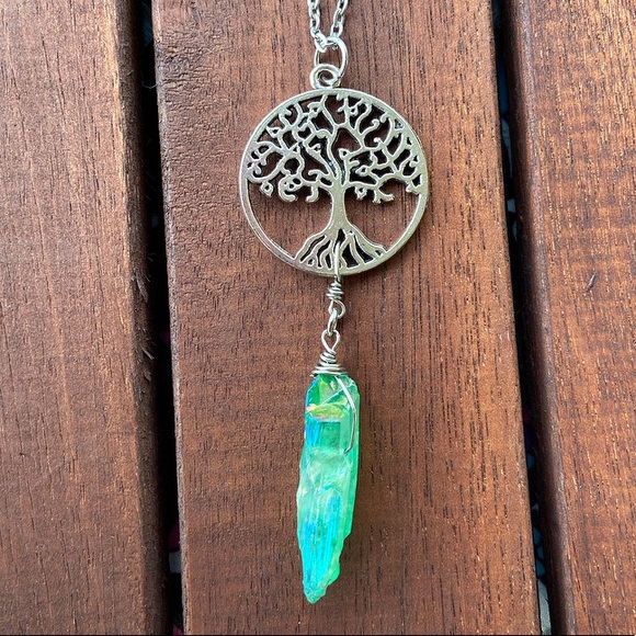 π΄Tree of life green aura crystal boho necklace - Picture 4 of 8